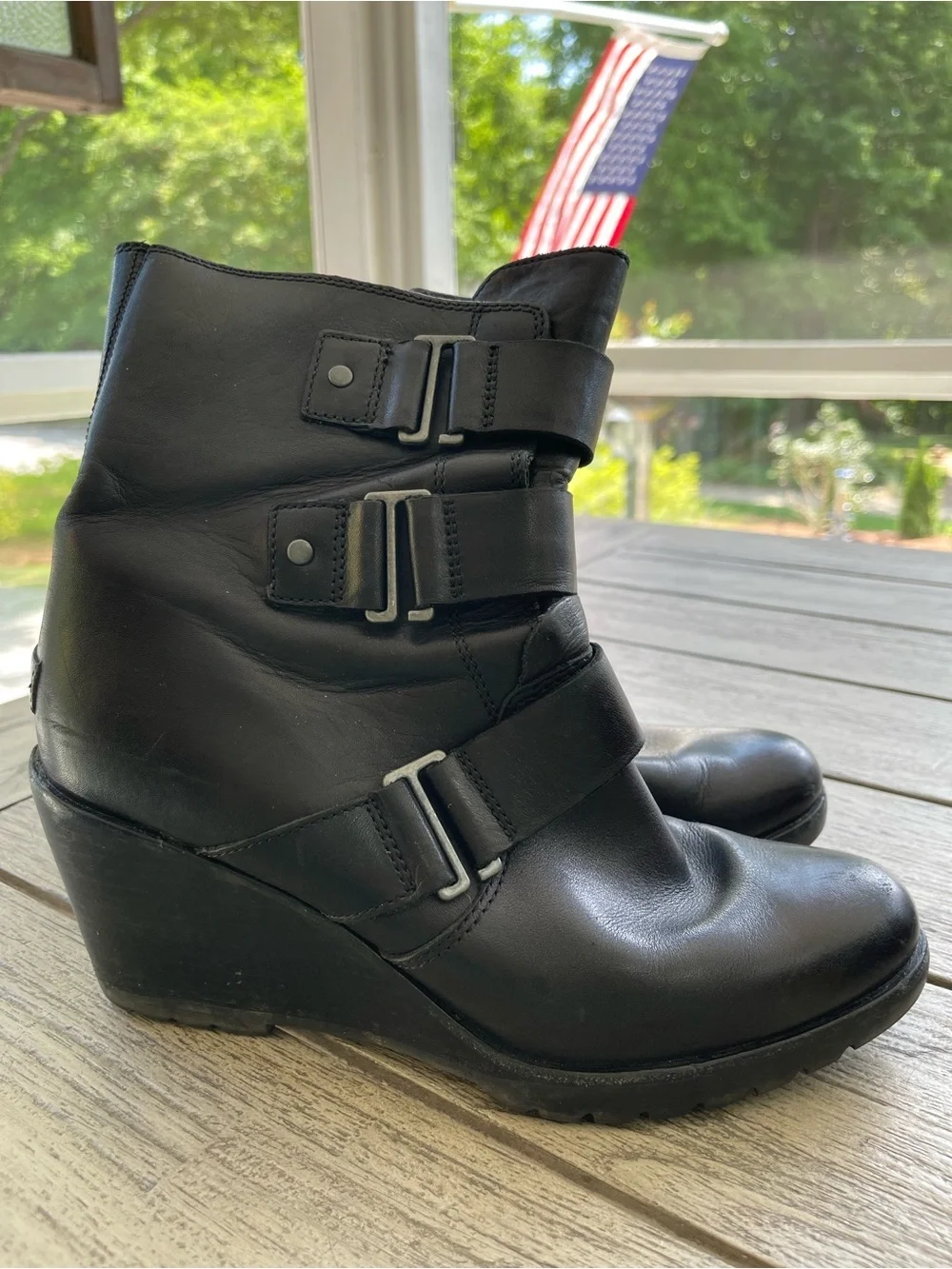 Sorel After Hours Black Leather Wedge Buckle Straps Boots - Women Size 10
